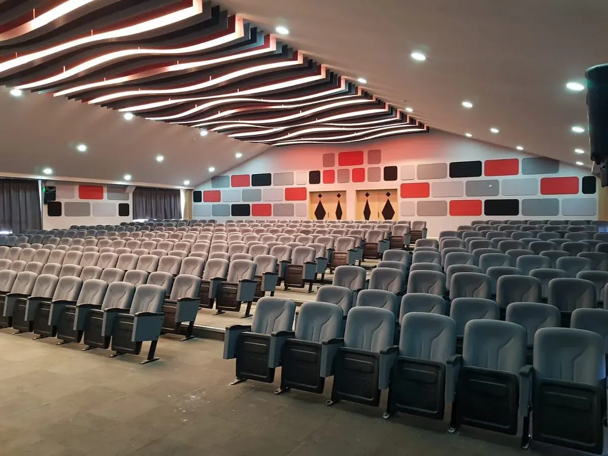 Balıkesir Ercan Kıvrak İlkokulu Konferans Salonu